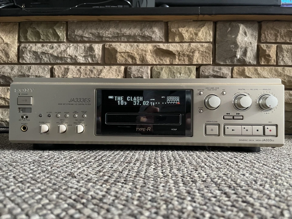 Sony MDS-JA333ES MiniDisc Recorder - Hi-End - Image 4 of 4