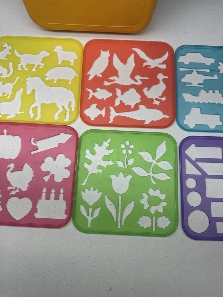 1987 TUPPERWARE TUPPERTOYS STENCIL ART VINTAGE SET SET OF 8 STENCILS With Case - Image 4 of 4
