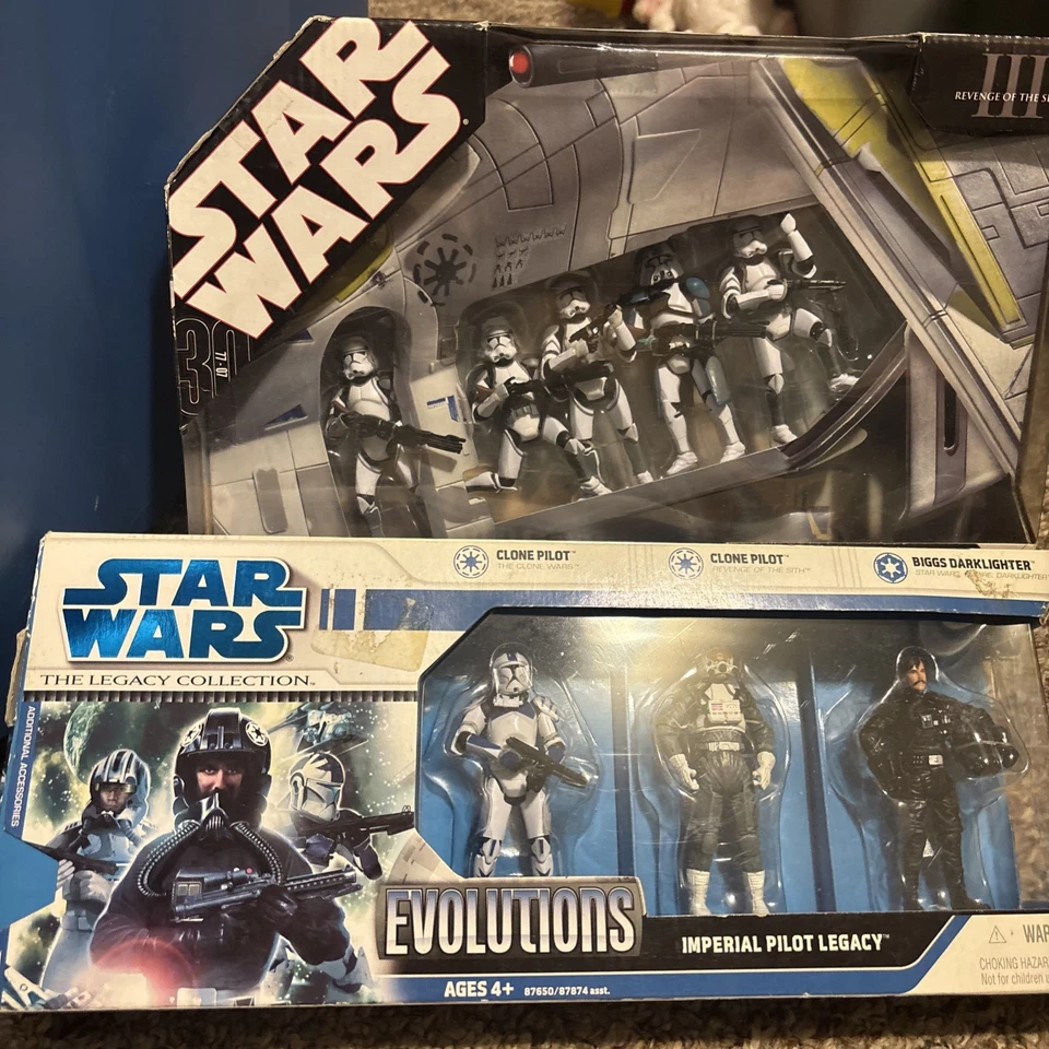 Imperial Pilot Serie 2 II Evoluciones Guerra de las Galaxias Colección Legado Sin usar, en caja Completo Foto 3 de 4