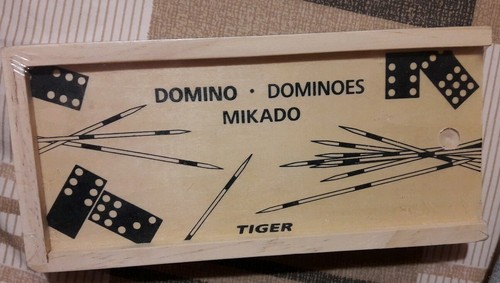 KIDS WOODEN BOX DOMINOES SET TOY - Picture 2 of 3