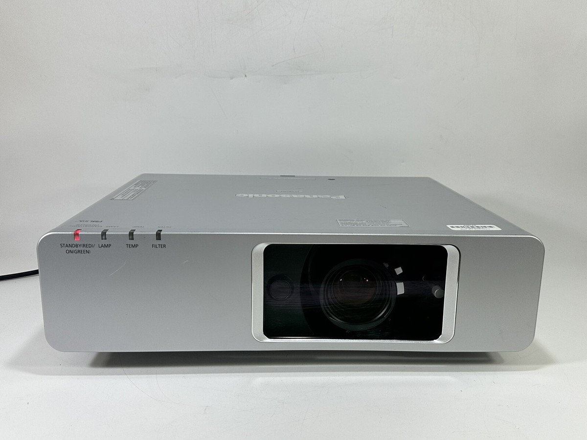 動作品✨Panasonic PT-F300NT プロジェクター 高輝度 業務用 Panasonic PT-F300NT 3LCD Projector 4000 Lumens 1024 x 768 XGA