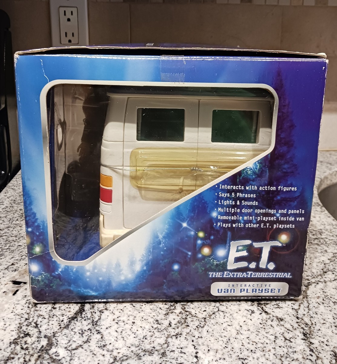 ET The ExtraTerrestrial Interactive Van Playset Toys R Us ET The ExtraTerrestrial Interactive Van Playset Toys R Us