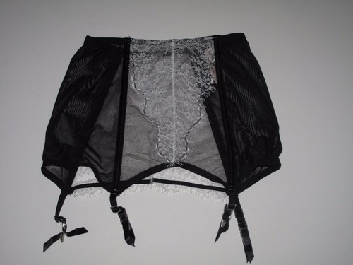 34B 34C 36C 36D VICTORIA'S SECRET BLACK FAUX LEATHER WHITE CHANTILLY LACE SET - Picture 8 of 11