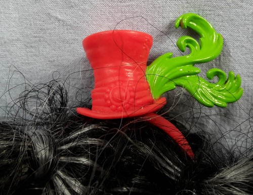 1x Disney Descendants Puppe Freddie Doll Neon Lights Ball Isle of the Lost - Bild 11 von 16