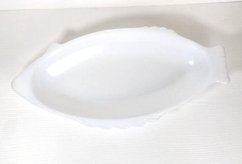 Vintage Large 18" GLASSBAKE Milk Glass Fish Shaped Baking Dish USA FLAWED