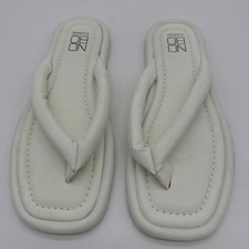 No Boundaries Women's SIZE 9 Puffy Faux Leather Thong Flip Flop Sandals