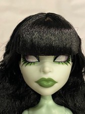 NEW_Monster High doll G1 Skullector 2026 Fang Club Exclusive_Scarah Screams_Nude