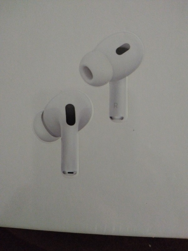 Apple Airpors Pro (2nd Generation)