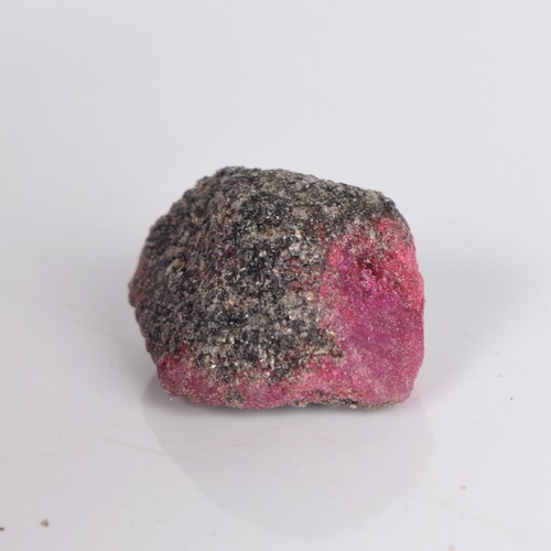 Natural Red Ruby Raw Rough 47.75 Ct. Loose Gemstone For Jewellery Making - Imagen 4 de 4