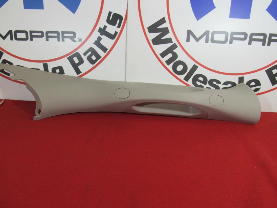 Manija de agarre del panel de ajuste del pilar A del lado del pasajero Dodge RAM NUEVO OEM MOPAR Foto 2 de 4