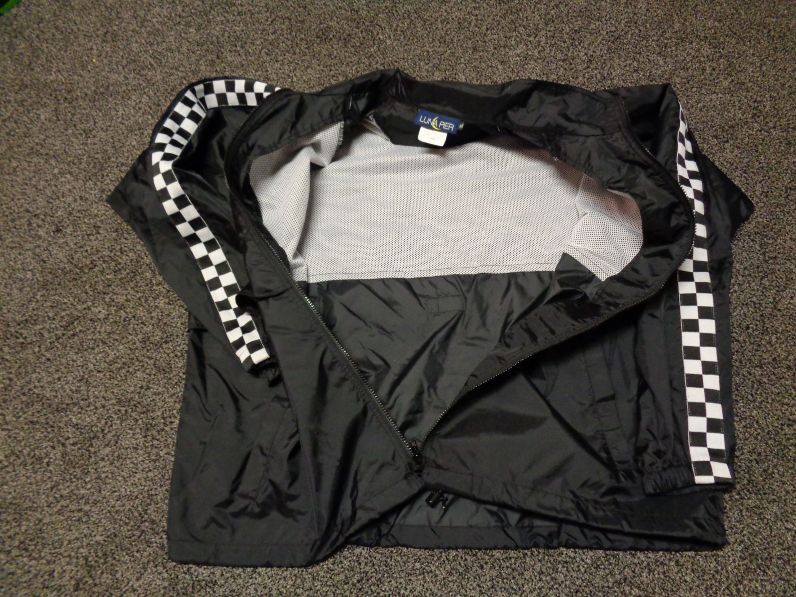 Picture 3 of 5