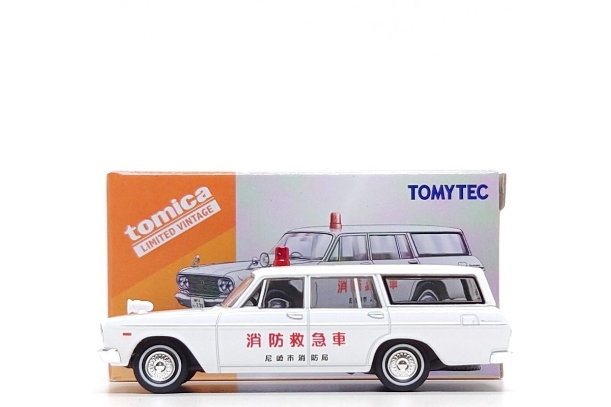 Tomica Limited Vintage Neo 1:64 Toyopet Masterline Fire Ambulance