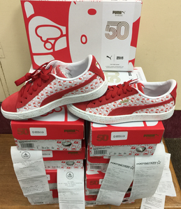 hello kitty x puma suede