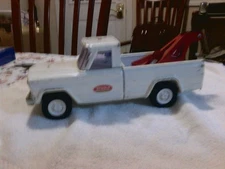 Vintage 1960s 70s Tonka White Metal Toy Wrecker Tow Truck 10" Made in USA