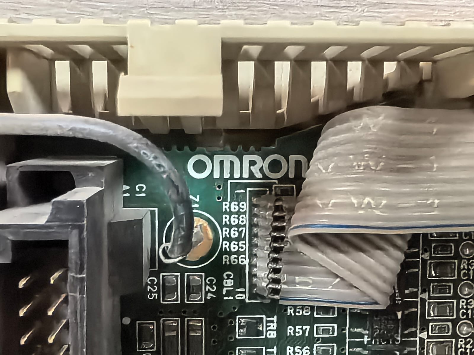 Omron CQM1-ID212 OMRON CQM1-ID212 INPUT UNIT 24VDC 10