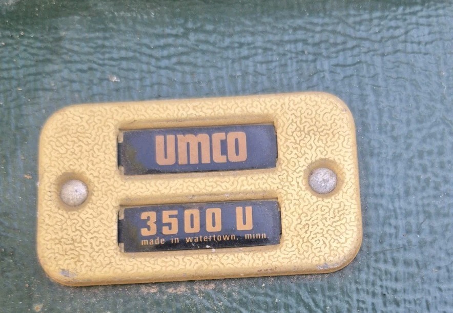 Vintage Umco 3500U Fishing Tackle Box - 10 Tray w/ Possum Belly for Sale in Hoopeston, IL