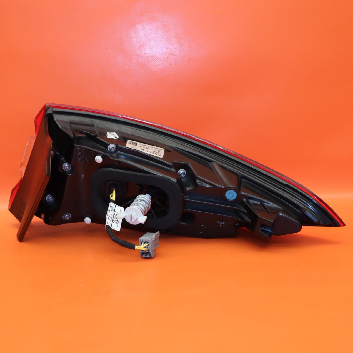 MASERATI LEVANTE TAIL LIGHT LEFT DRIVER 2017 2018 2019 2020 670035797 OEM