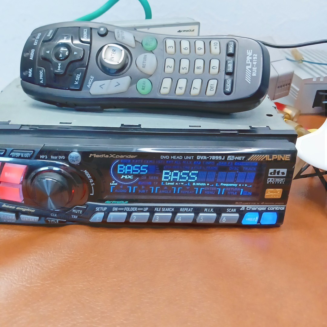 Alpine DVA-7899J 1DIN Car Audio CD DVD Tuner Player NTSC PAL Used