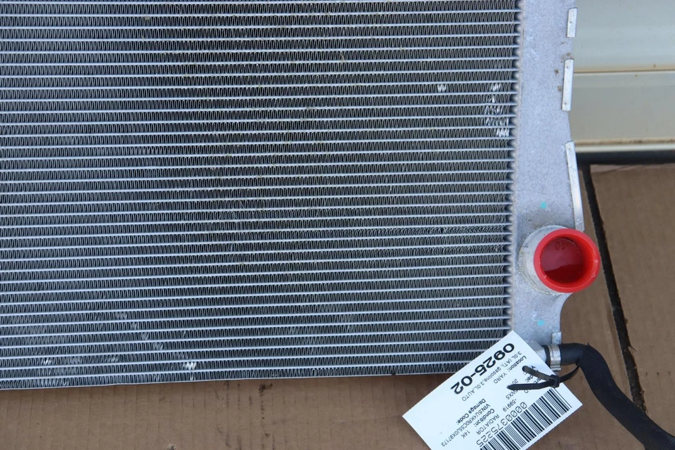 2016-2018 BMW X5 F15 3.0L ENGINE WATER COOLANT RADIATOR OEM - Image 3 of 4