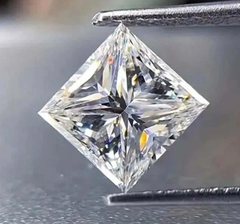 4.4 Carat Princess Cut Lab Grown Diamond D Color VVS1 Clarity Certified CVD 5NSC - Image 2 of 4