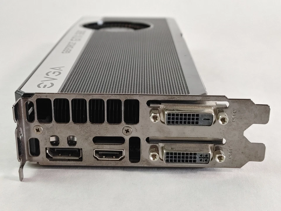 EVGA Nvidia GeForce GTX 680 4 GB GDDR5 PCI Express x16 Video Card - Image 3 of 4