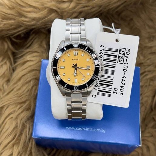 Casio MDV-10D-4A2 Duro Salmon Analog Rotating Bezel Small Size