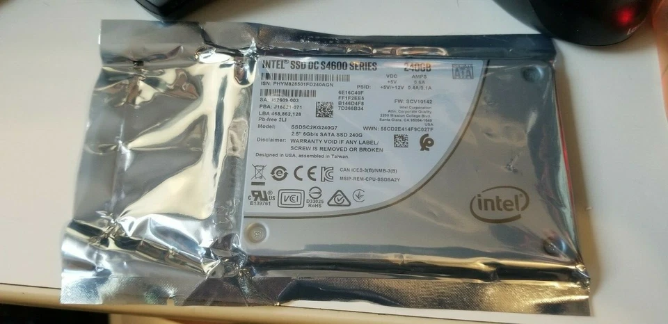 Intel SSD DC S4600 series 240GB 2.5" new in sealed package - Image 2 of 3