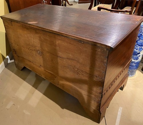 Pennsylvania Walnut Country Blanket Chest with 3 Drawers - Picture 10 of 12