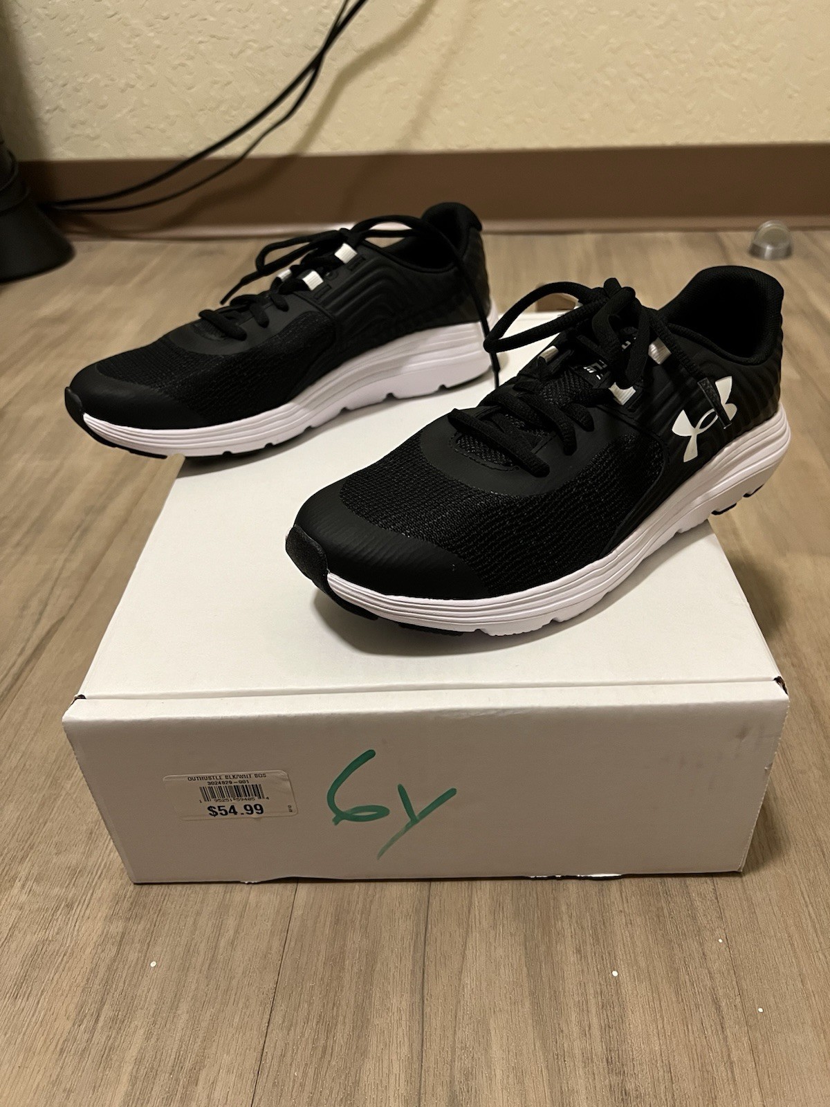 SAOLA Scarpe da corsa bambino Under Armour Outhustle taglia 6 5