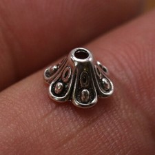 100pcs Lily Bead Caps Pendants Lily Bead Caps Tibetan Flower Charms Flower