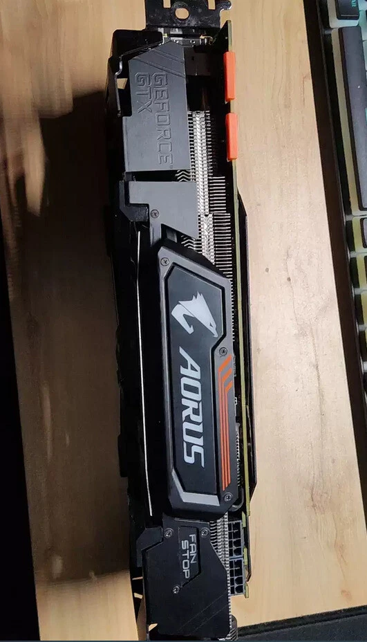 GIGABYTE GeForce GTX 1080 Ti 11GB GDDR5X Graphics Card (GVN108T AORUS 11GD) - Image 3 of 4