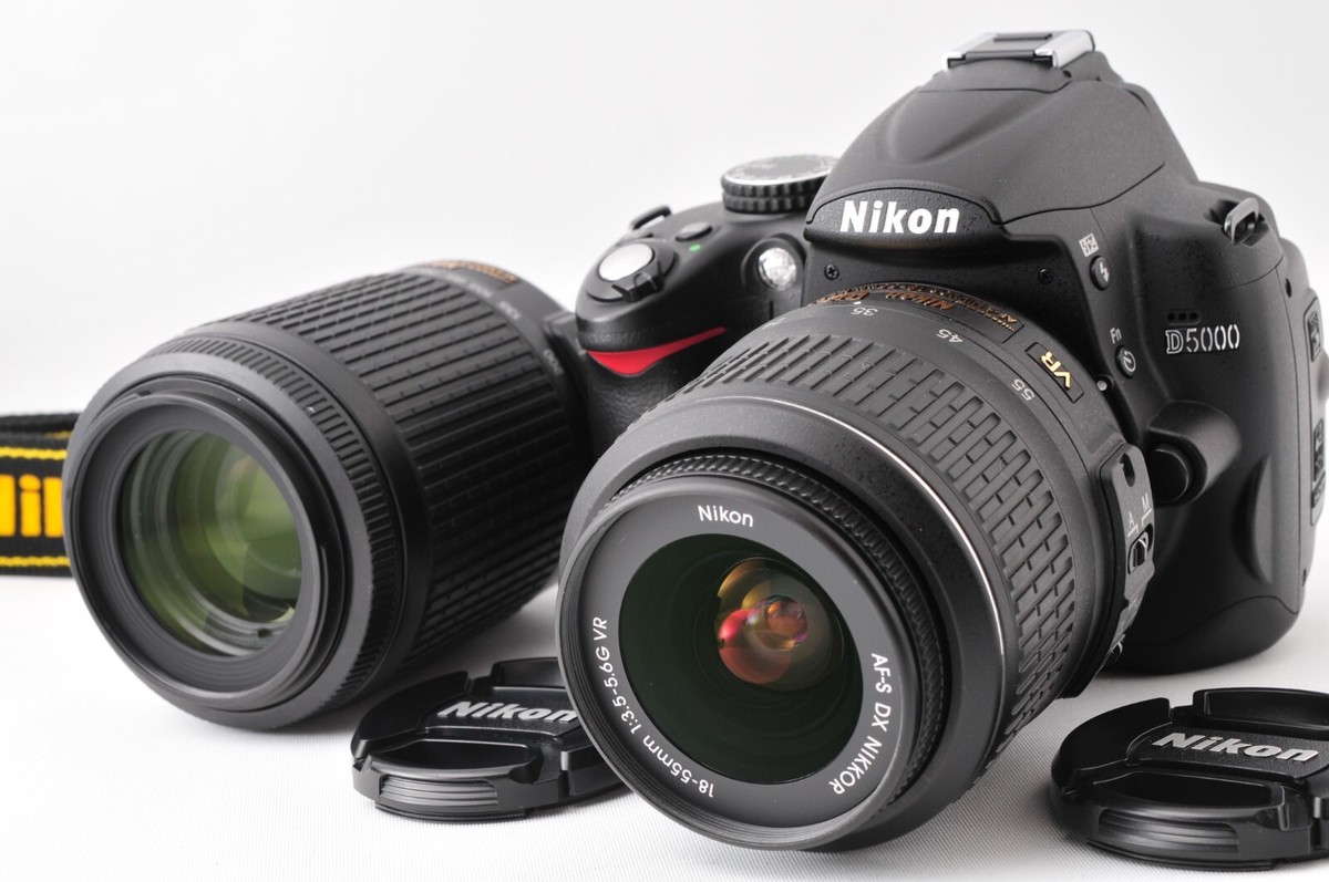 Mint] Nikon D5000 12.3MP Digital Camera 1412shots w/ 18-55mm 55