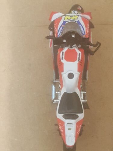 1/43 MotoGP Spark 🇮🇹 Ducati 2016 🇮🇹 Andrea Iannone # 29 winner Austria G.P. - Foto 5 di 7