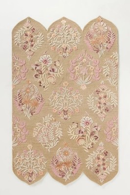 Hand-Tufted Wool & Silk Floral Rug Neutral Scalloped Edge Carpet - Rayna Design