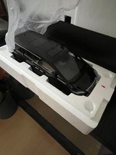 LEXUS LM300h 1/18 Minicar