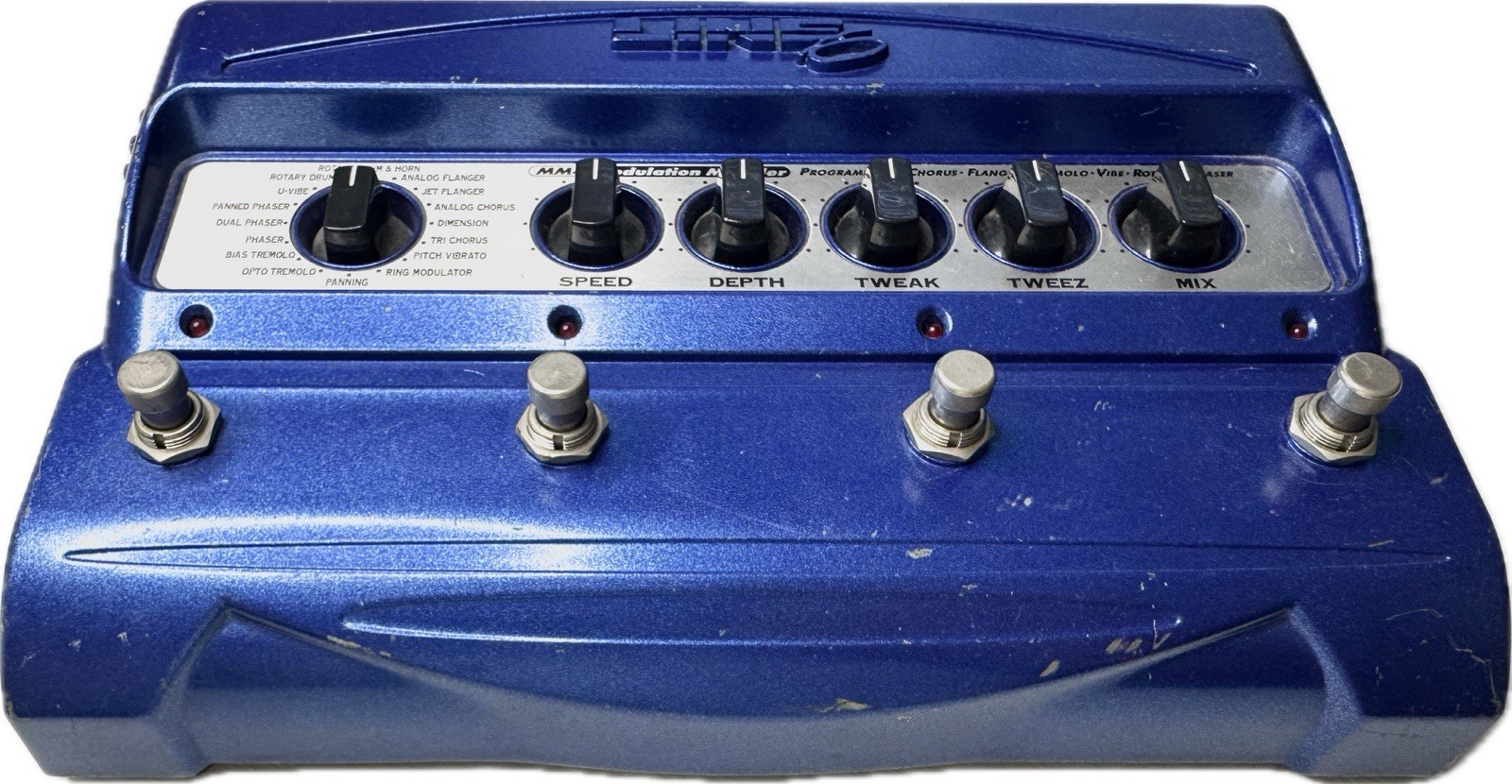 Line 6 MM4 Modulation Modeler Pedal Flanger Chorus Phaser Tremolo, Blue