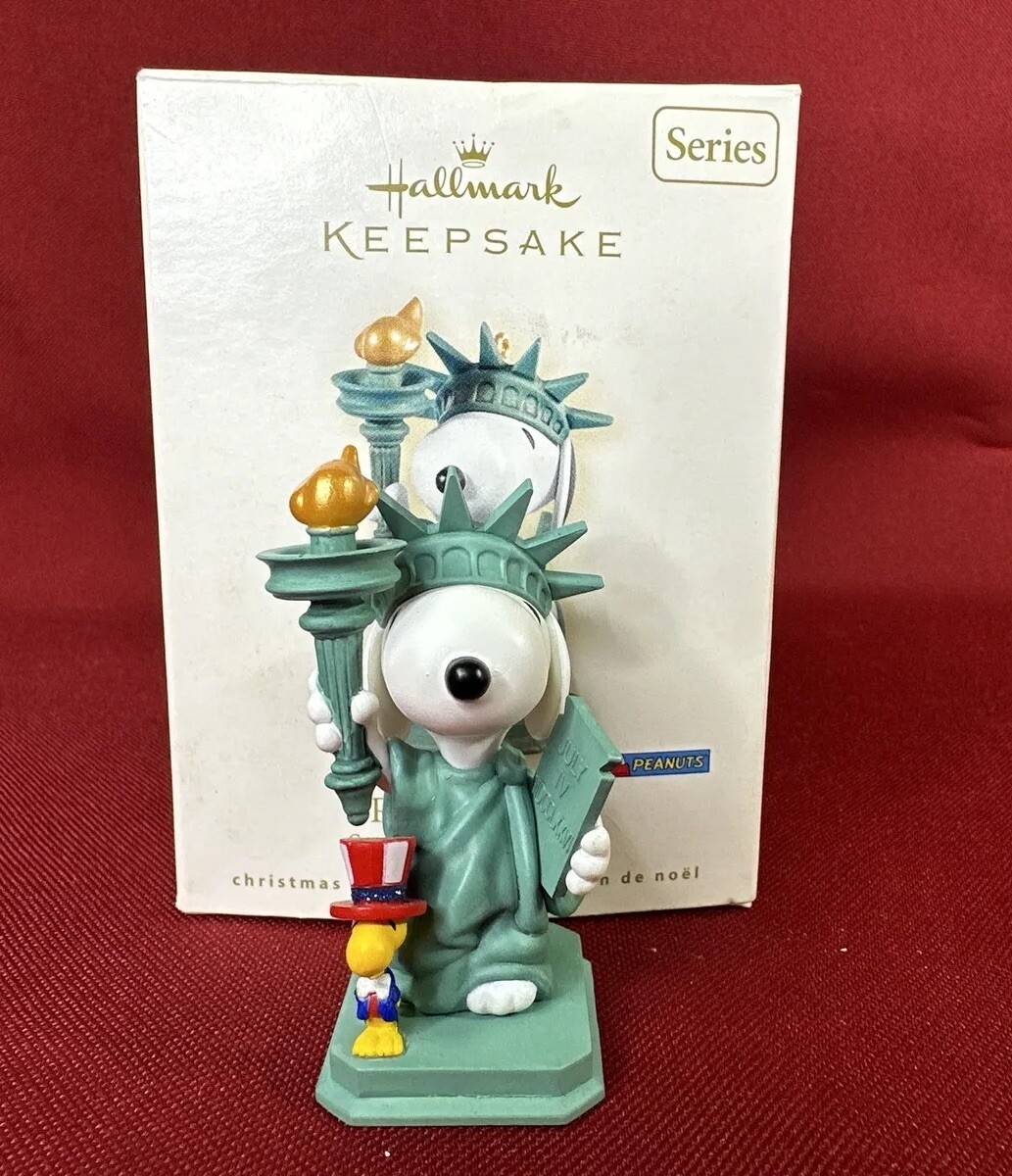 PEANUTS HALLMARK KEEPSAKE ORNAMENTS SNOOPY THE PEANUT GANG LOT OF 3