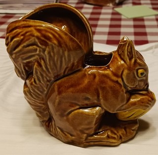 Vintage 1930's McCoy Pottery Brown Squirrel Planter Yellow Eyes & Acorn Nice!