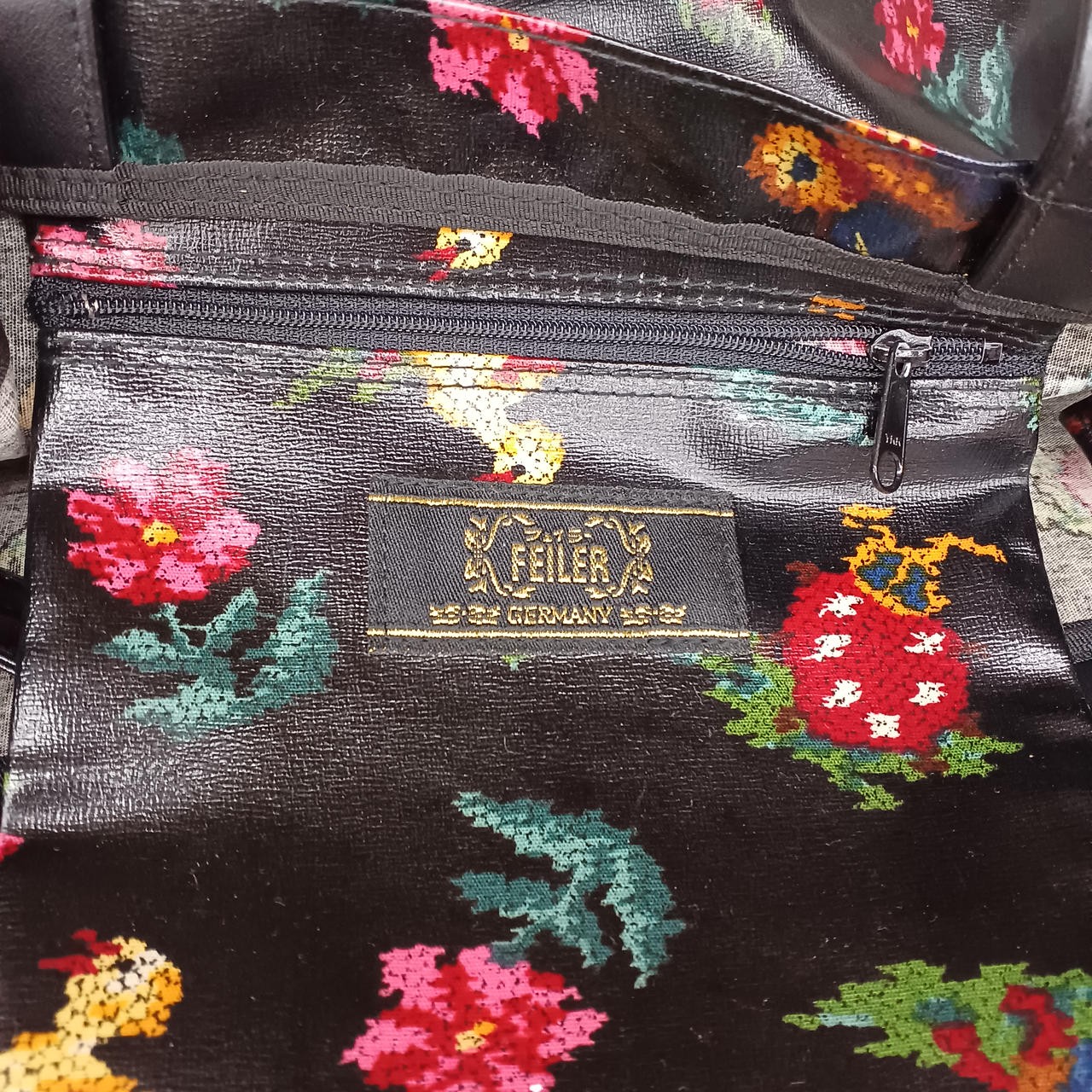 Tote Bag Model Black Heidi Pattern Condition B FE… - image 5