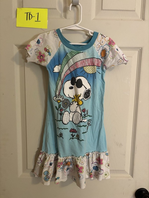 Upcycle Snoopy blue dress 5/6  with flower pattern #snoopy #loungewear #kids