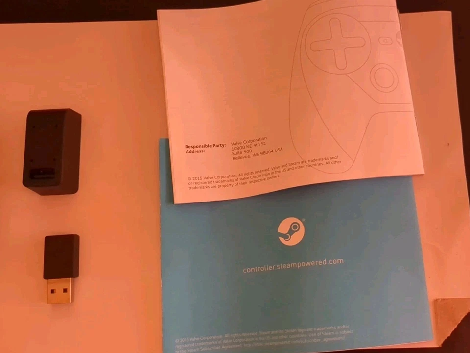 Valve Wireless Steam Controller WITH DONGLE - Image 3 of 4