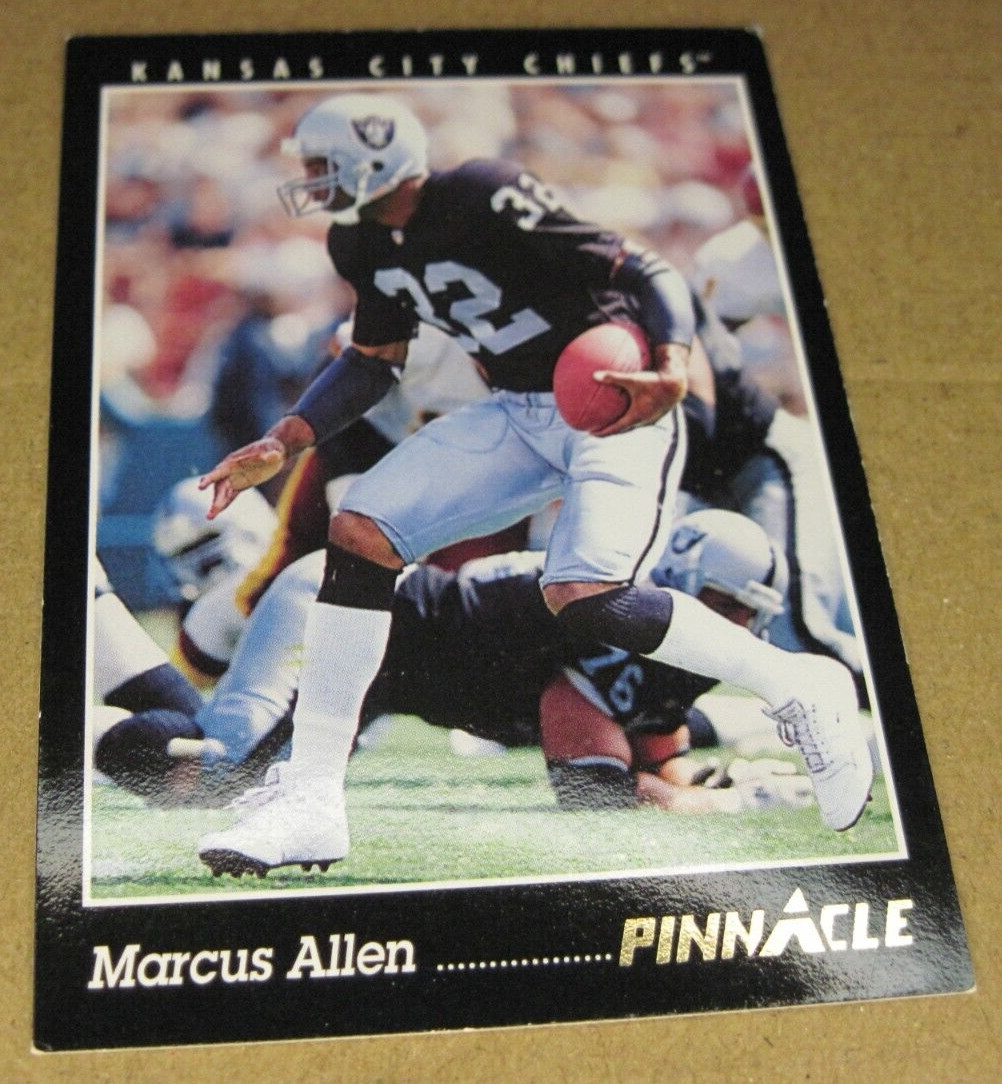 1993 Pinnacle Football Card #116 Marcus Allen