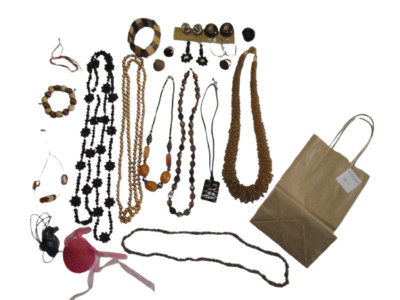 Konvolut verschiedener Modeschmuck