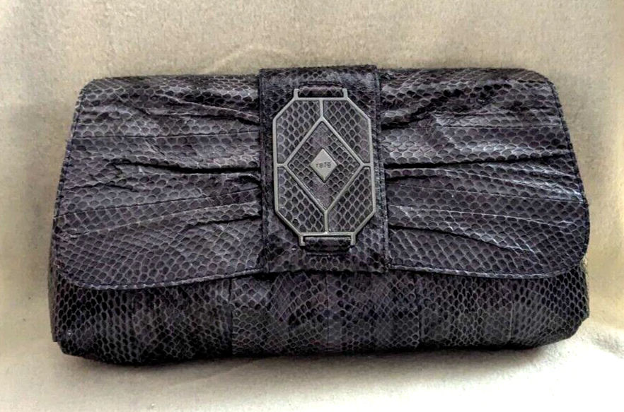 Bolso de mano de diseñador de Rafe New York Reptile Bolso sin asas en relieve con correa desmontable Foto 2 de 4