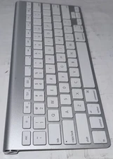 Apple A1314 Wireless Slim Keyboard Bluetooth Tested Working