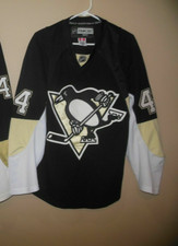 PITTSBURGH PENQUINS HOCKEY JERSEY WITH FIGHT STRAP