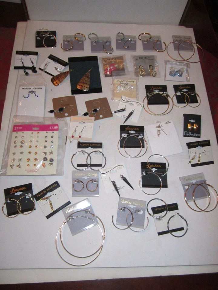 66 PAIRS OF EARRINGS - FASHION JEWELRY - LAUREN, E. LANG & MORE - LOT4 - TUB RR - Image 4 of 4