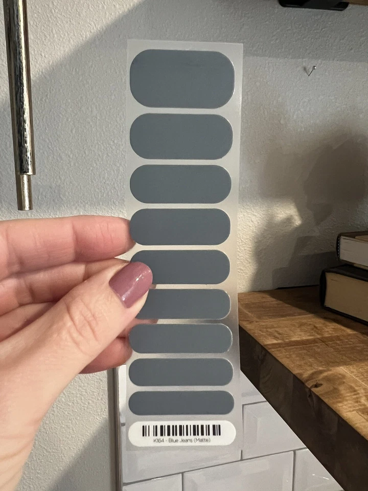 Envolturas para uñas Jamberry, jeans azules mate, beige, combo de media hoja Foto 4 de 4