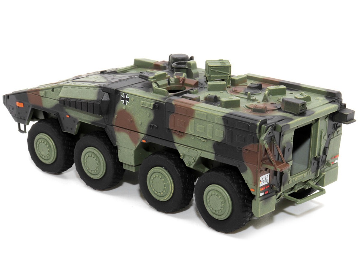 ドラゴン 63008 Boxer ドイツ German GTK MRAV A2 Amazon.com: GERMAN GTK BOXER MRAV A2 1/72 ABS Tank Pre-built