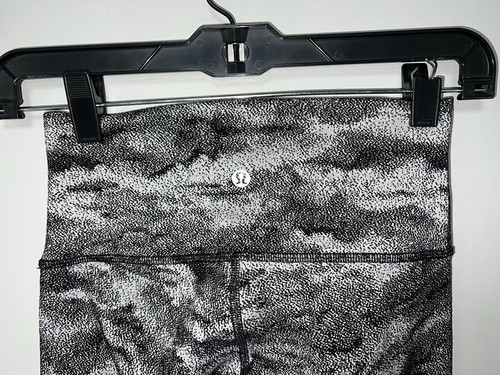 "Legging Lululemon Wunder Under Crop tiro alto 21"" talla 4 Luon Jacquard negro blanco" - Imagen 2 de 14